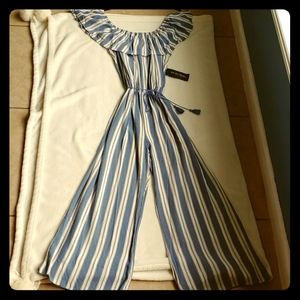 Sale**New Jr's pant dress NWT 🤍 Super cute!!